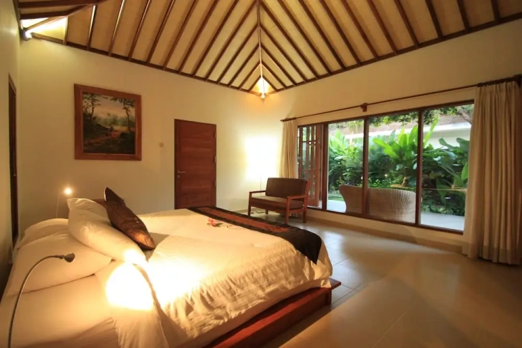 2 Bedrooms Villa with balcony