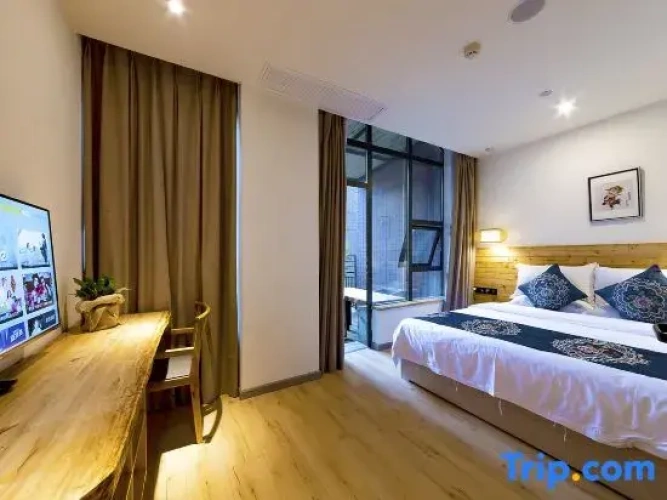 Double Suite