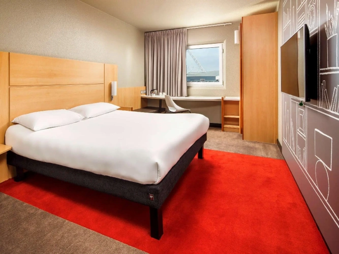 Standard Triple room