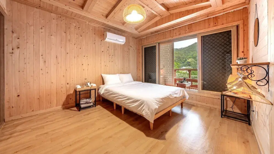 Yeosu Elon Pension