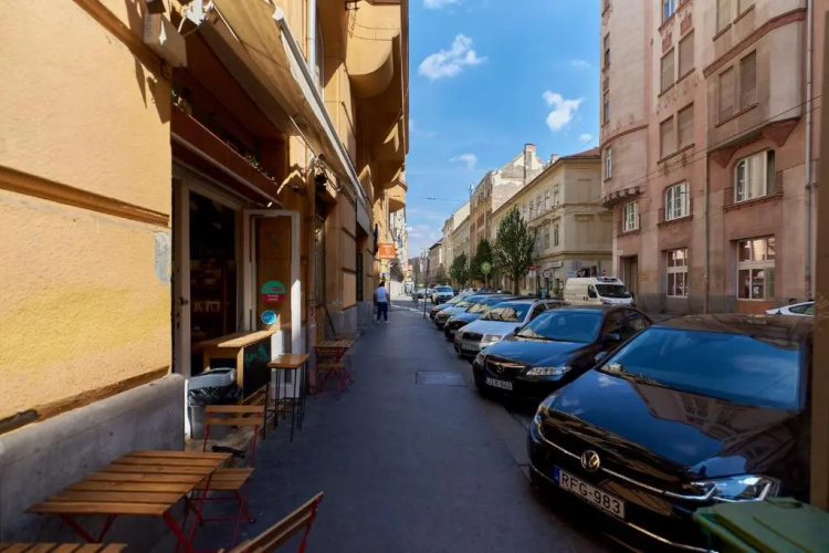 Budapest City Center W18