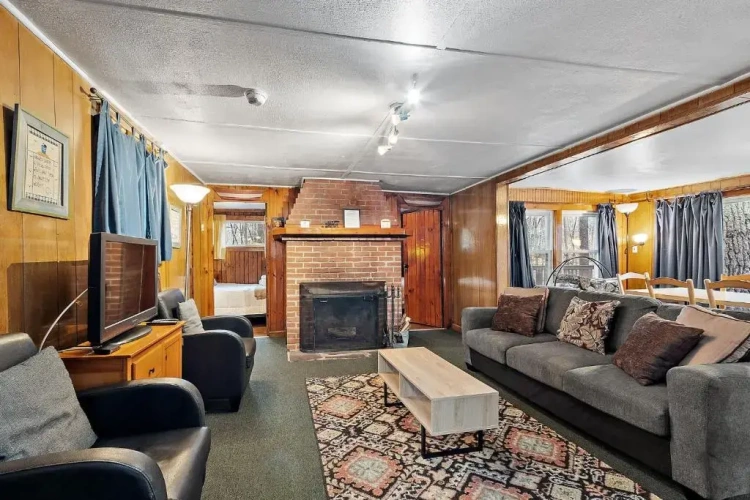 3 Bedrooms Cottage
