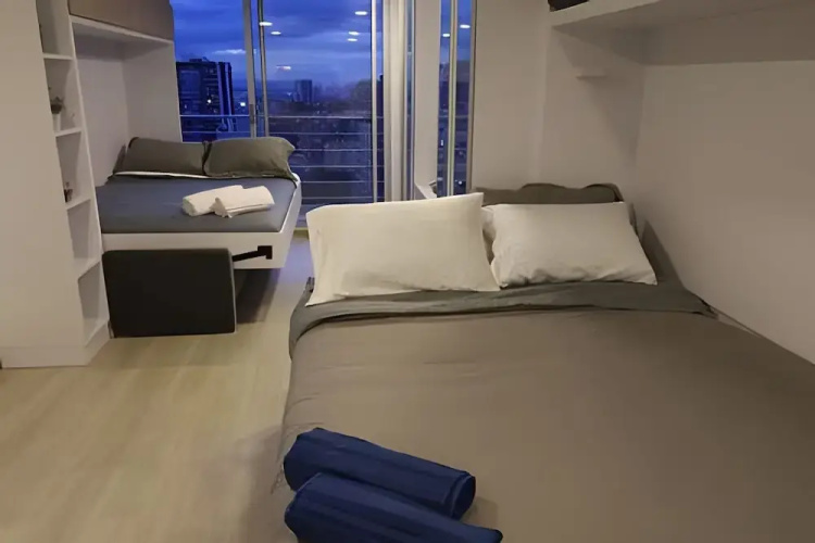 Hermoso Loft con balcón  1028