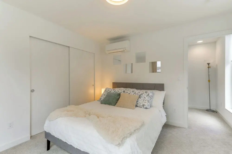 Hub for World Cup Fever! Pet-friendly Seattle Base