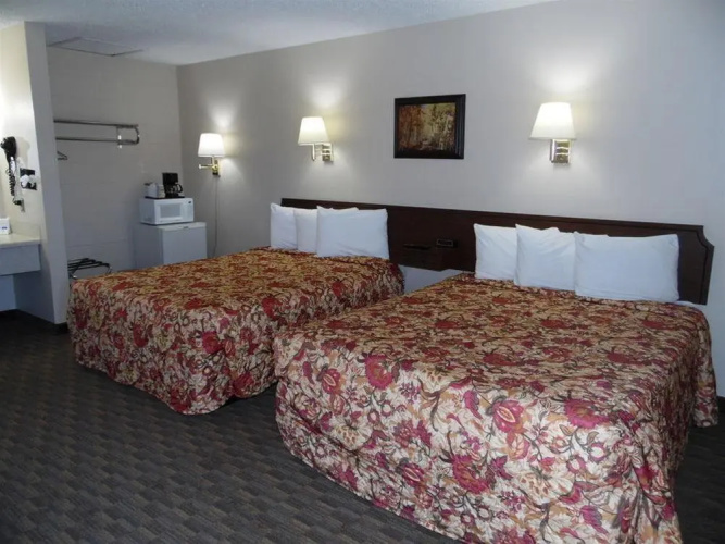 Bear Lodge Motel