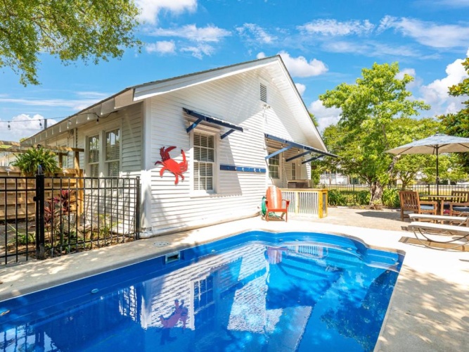 5 Bedrooms Cottage