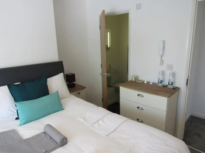 The Cambridge Suites -Tas Accommodations