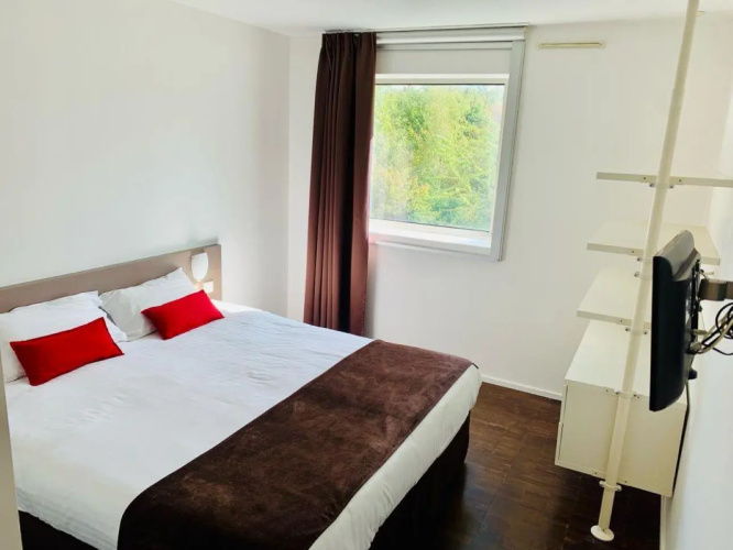 Standing Hotel Suites by Actisource photo 17