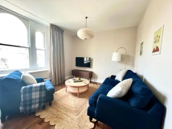 Redland Suites - Apartment 6