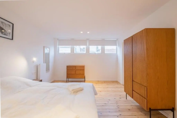 3 Bedrooms Apartment
