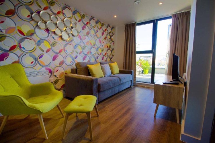 1 Bedroom Double Apartment with courtyard view