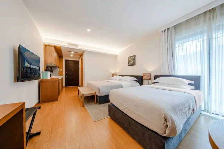 Standard Twin Family room with balcony
