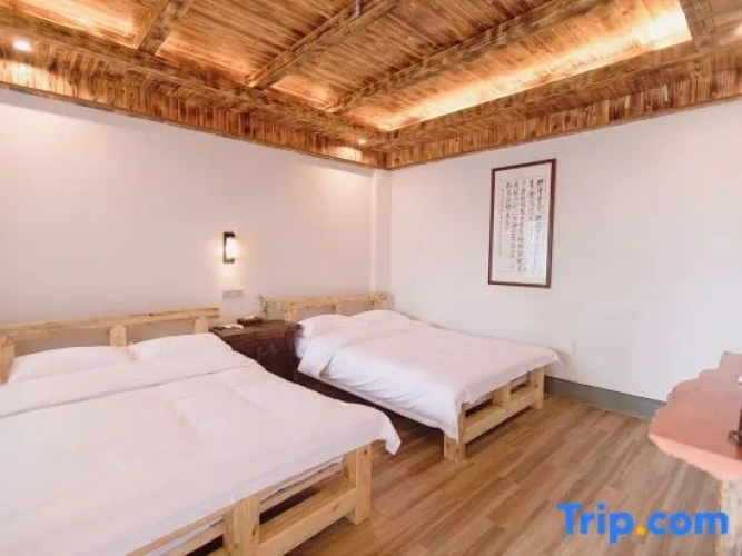 Standard Twin room with balcony