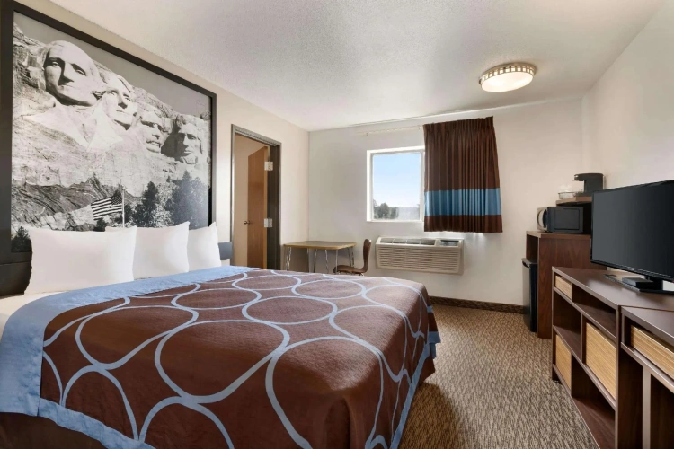 1 Bedroom Quadruple Suite