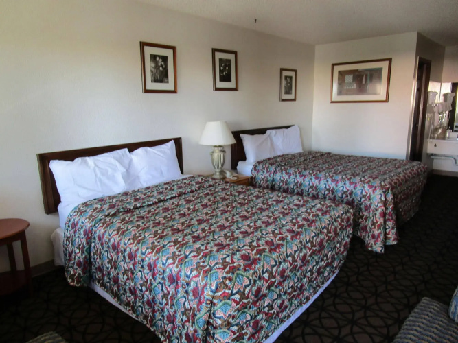Northwoods Motel