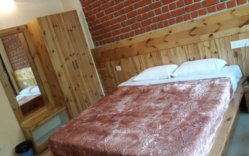 Bed in Dorm (male dorm)