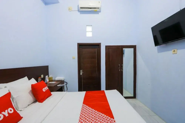 OYO 2453 Artha Graha Vip