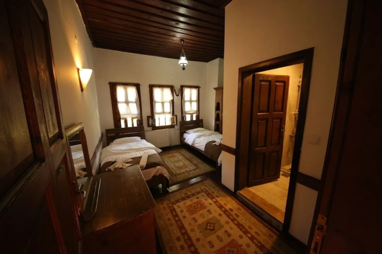 Standard Triple Family room