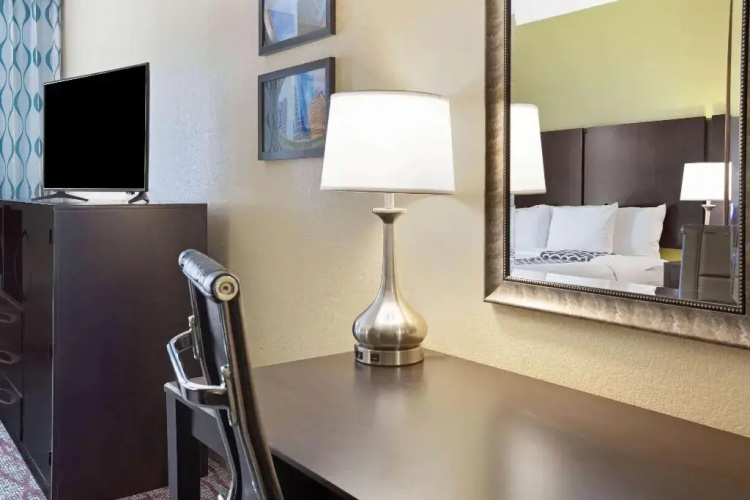 La Quinta Inn & Suites Pasadena North