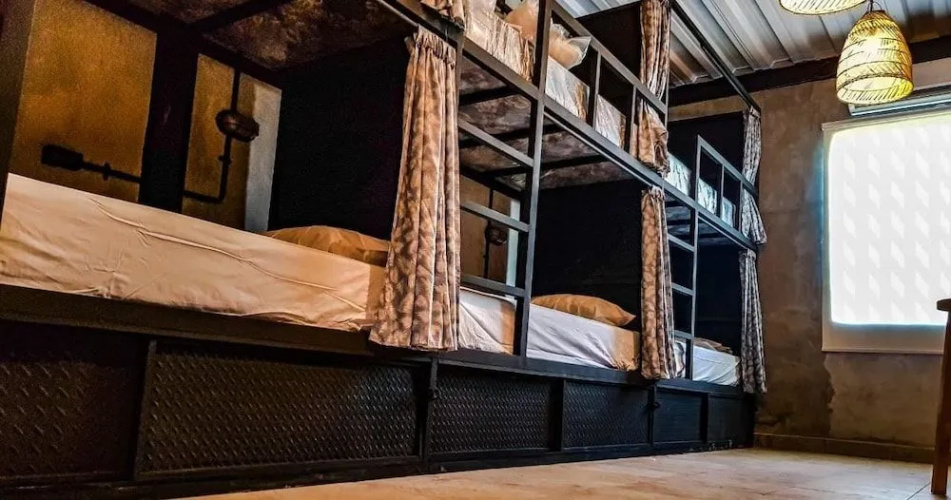 Clandestino - Hostel