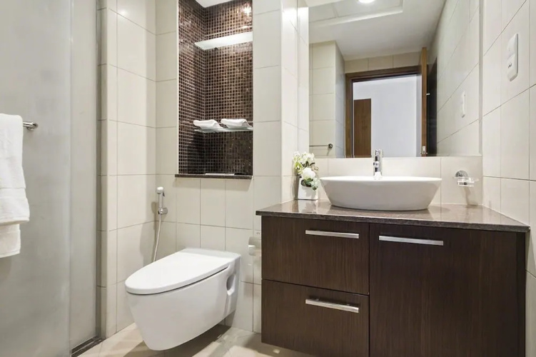 Bespoke Residences - Bay Square