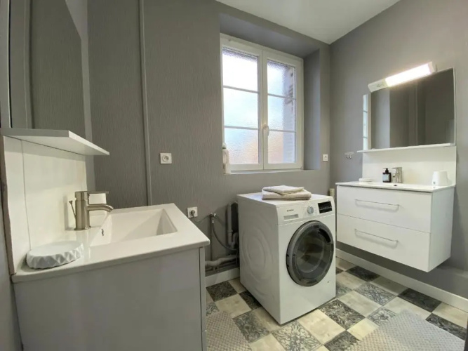 Appartement chic, 3 chambres, hyper centre-ville, parking payant