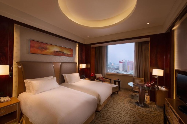 Standard Twin room with mountain view