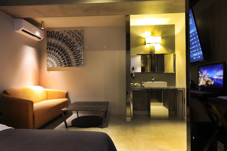 A-vant Hotel