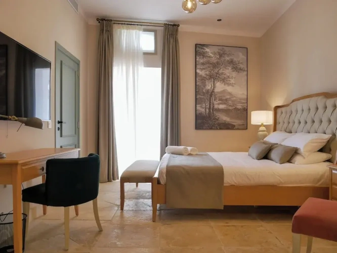 1 Bedroom Deluxe Double room with balcony and with partial sea view