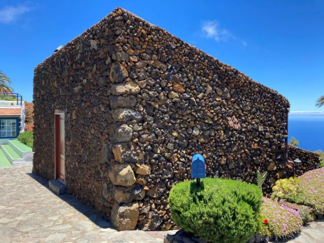 Casas Anton & Maria