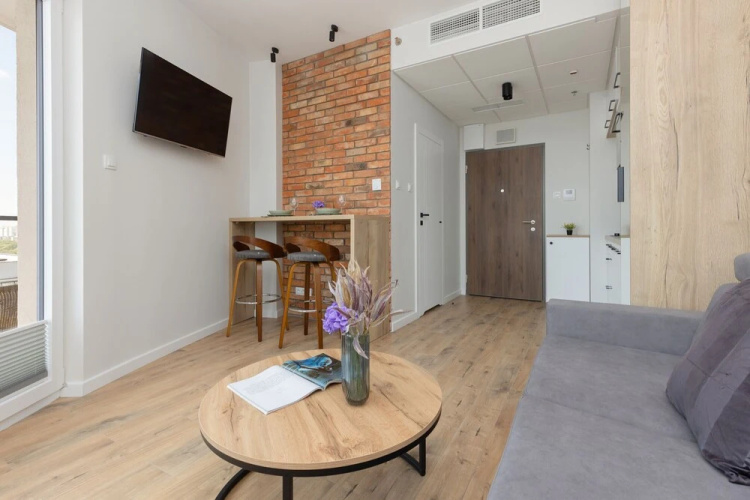 Pet-friendly Kasprzaka Studio by Renters
