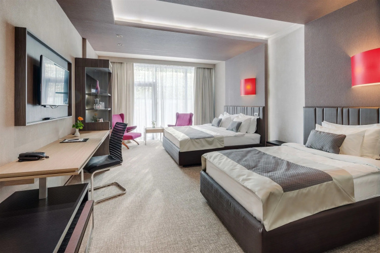 Sky Blue Hotel & Spa