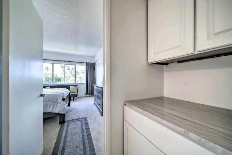 Modern City Condo Close to Downtown Phoenix!