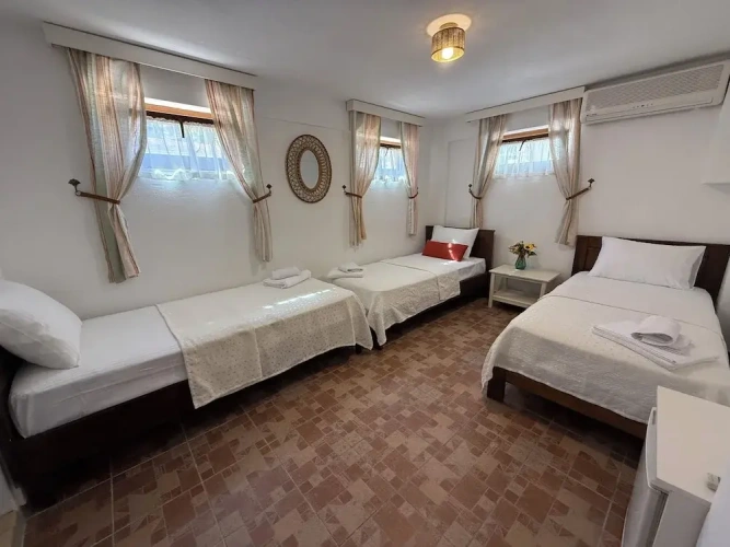 Economy Triple room