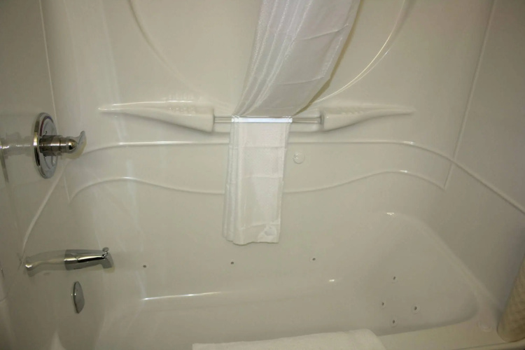 Crossroads Inn & Suites photo 9