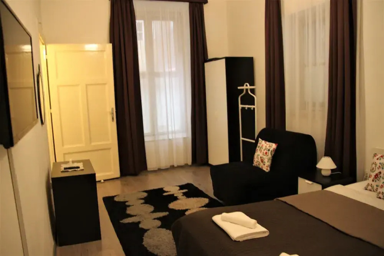 Duna Szecsi Apartmant
