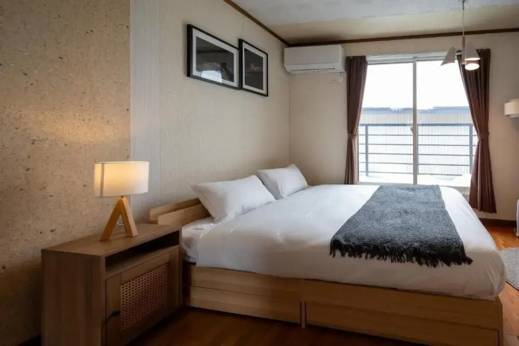 Nakamachi House