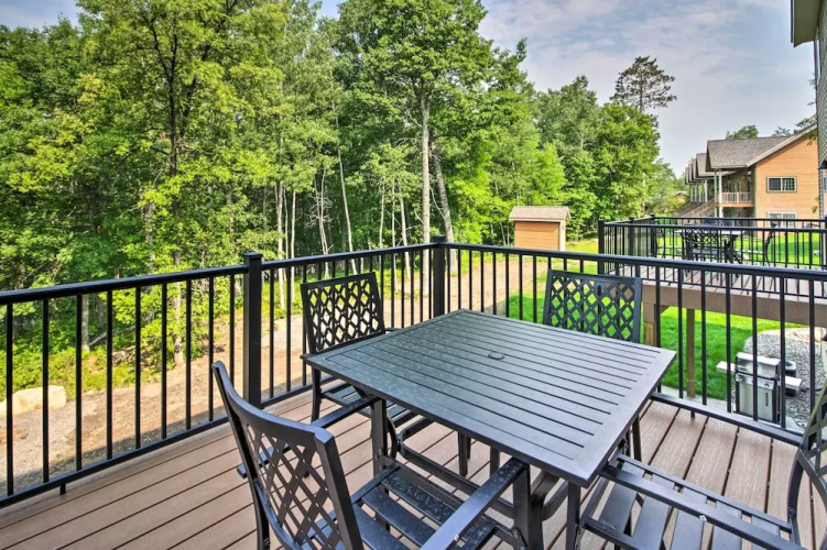 Gull Lake Resort Escape: Pool & Snowmobile Trails