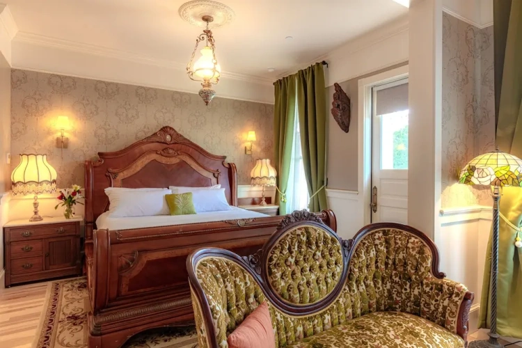 Standard Twin Family room with balcony