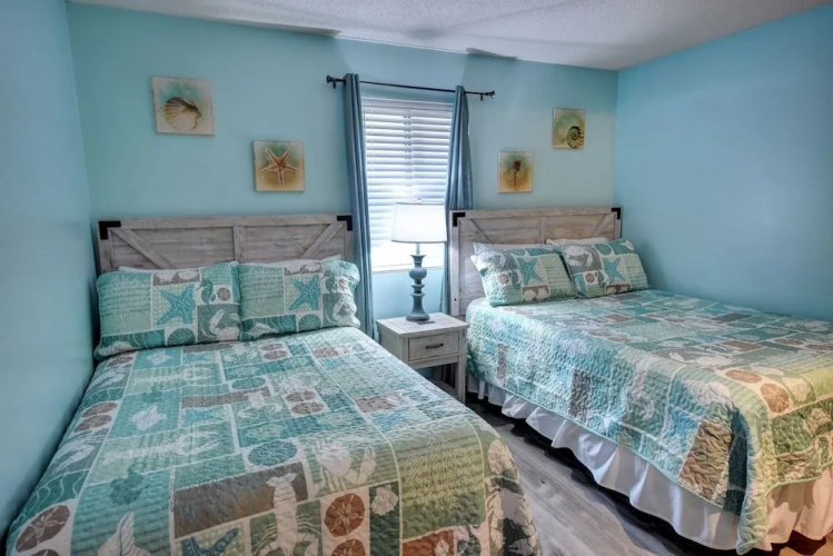 Summertree C8 2 Bedroom Condo by Redawning