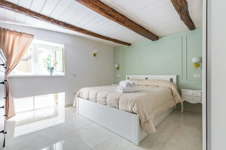 1 Bedroom Apartment with balcony