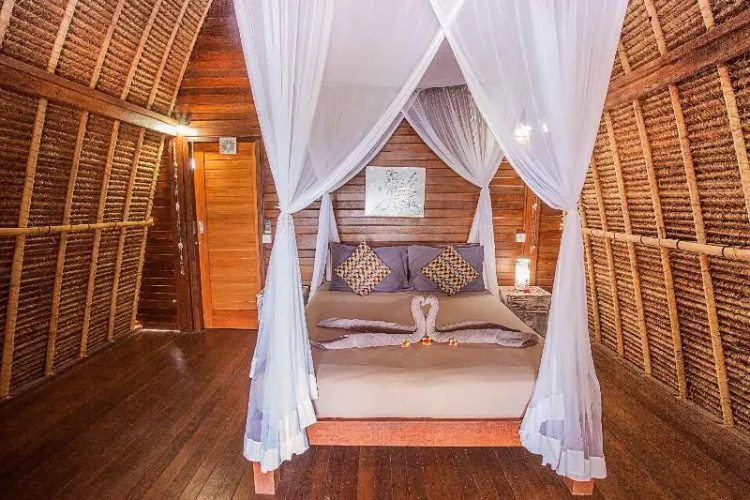 Naturale Huts Villas