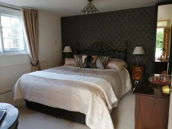 Standard Double Basement room