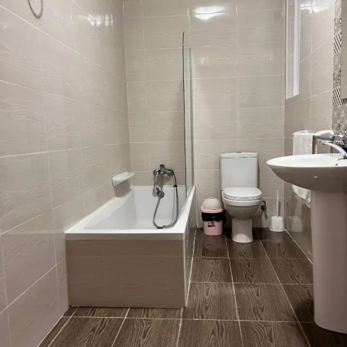 F4-3 Room 2 single beds shared bathroom