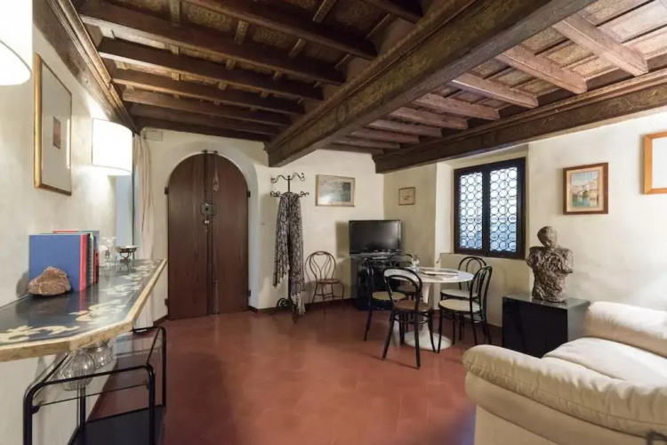 Renaissance Apartment