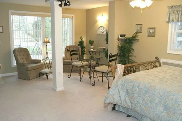The Twin Lakes Lodge