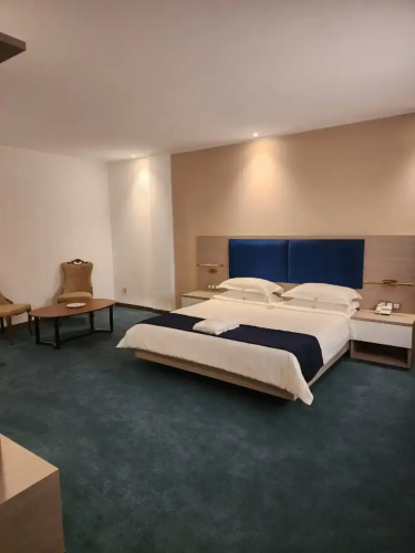 Al Bayt Hotel
