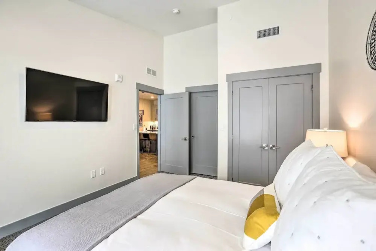 Mountain-view Winter Park Condo w/ Balcony!