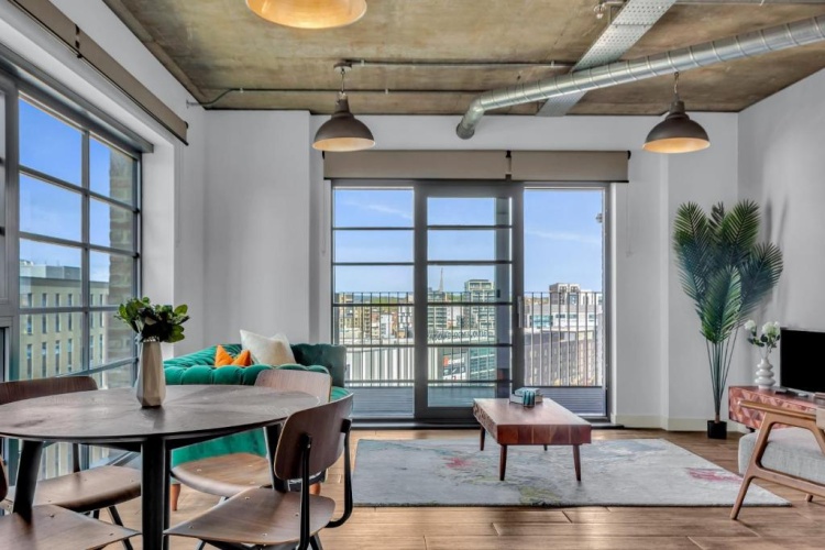 1 Bedroom Apartment