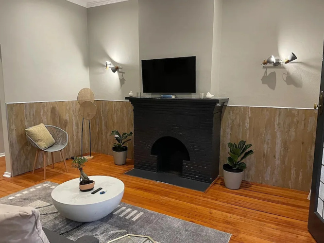 Contemporary 2 bed in Suburbs - 2081